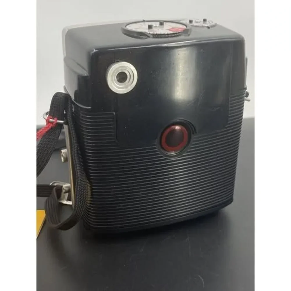 KODAK BROWNIE STARMATIC CAMERA, MINT CONDITION COLLECTOR w/STRAP #46 (B-2)